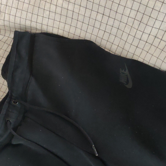 Nike sweatpants - Picture 2 of 6